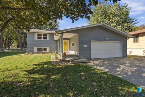 2017 S Fox Trl Trail, Sioux Falls, SD, 57103 | Card Image