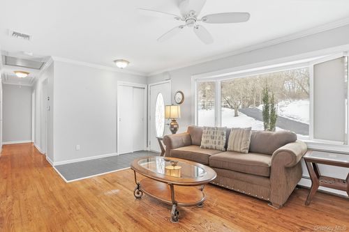 12 Lakeview Rd, Carmel, NY, 10512-2508 | Card Image