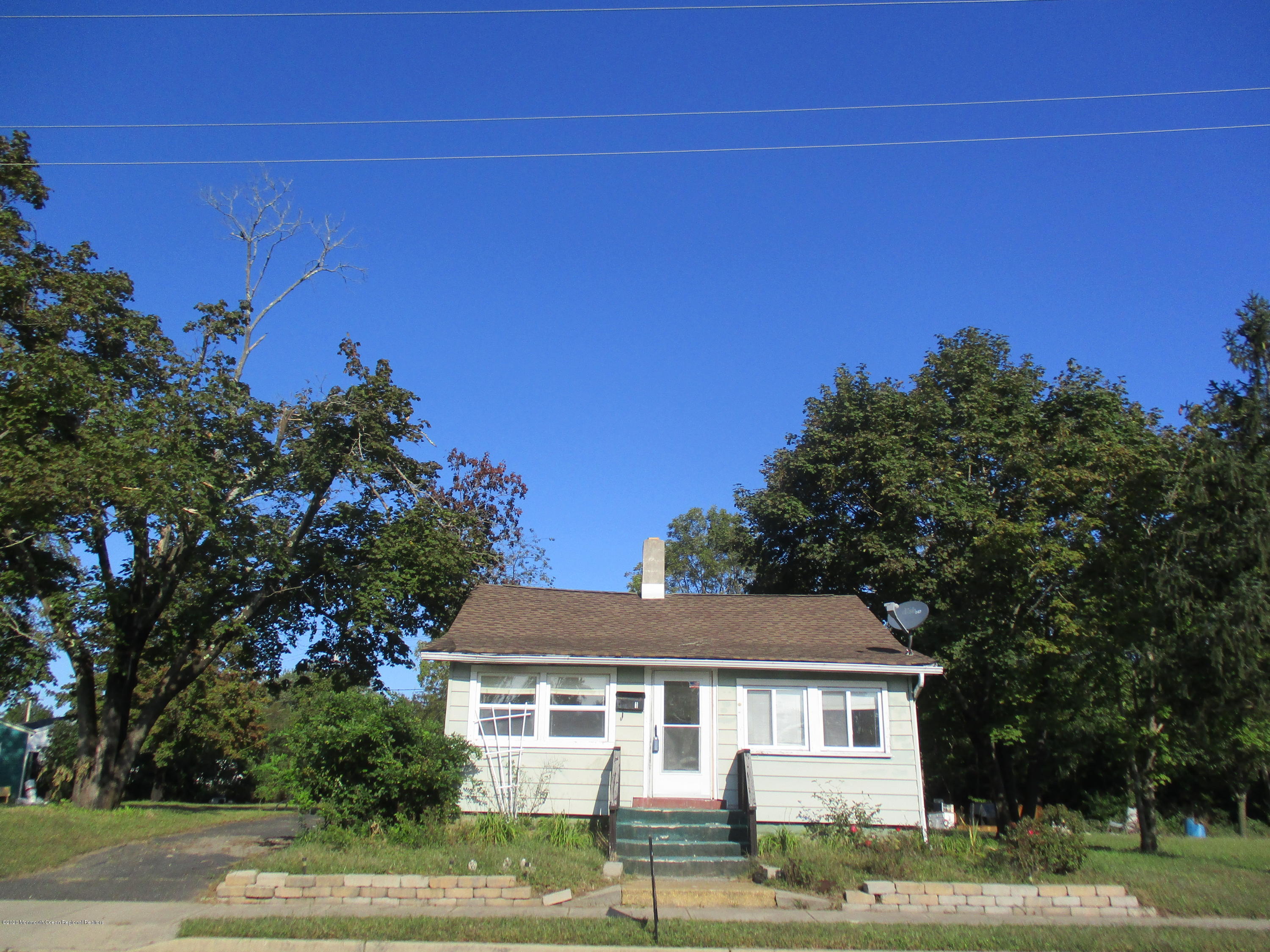 1 Railroad Avenue, Sold in Lakehurst Zoocasa