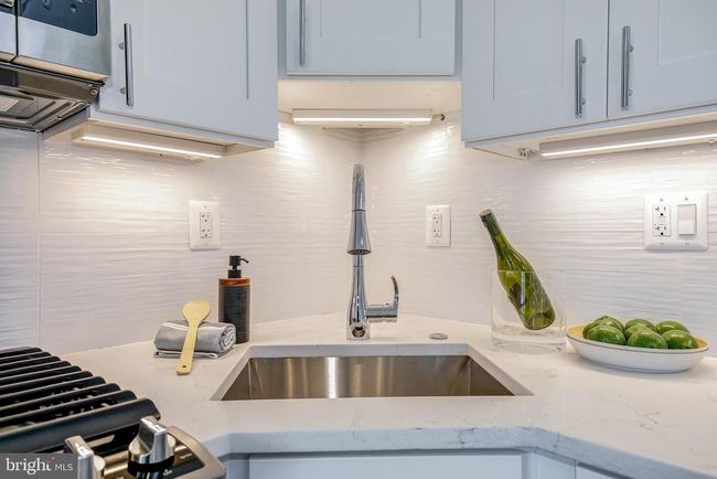 UNIT-5 - 4901 1 St St Nw, Condo with 2 bedrooms, 2 bathrooms and null parking in WASHINGTON DC | Image 13