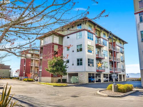 210a-3930 Abbey Ln, Astoria, OR, 97103-2238 | Card Image