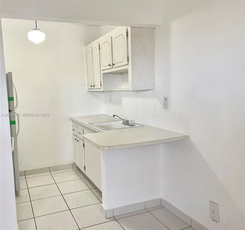 421-2145 Pierce St, Hollywood, FL, 33020-7402 | Card Image