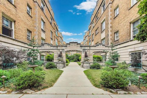 apt-j3-1532 E 59th St, Chicago, IL, 60637-2053 | Card Image
