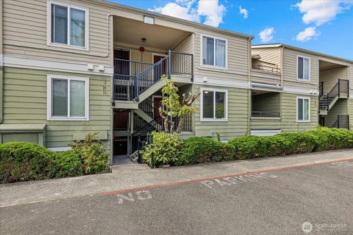 apt-208-3233 Ne 12th St, Renton, WA, 98056-3474 | Card Image