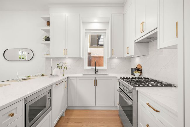 1 - 312 E 40th Ave, Home with 3 bedrooms, 4 bathrooms and 1 parking in Vancouver BC | Image 8
