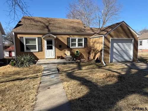 917 Grove Avenue, Crete, NE, 68333 | Card Image