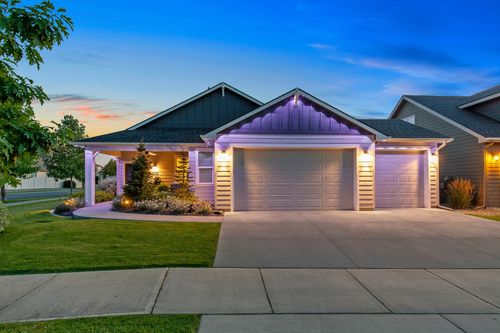 2201 N Wilmington St, Liberty Lake, WA, 99019-5135 | Card Image