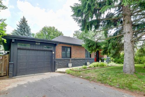 1028 Cedar Ave, Burlington, ON, L7T2S1 | Card Image