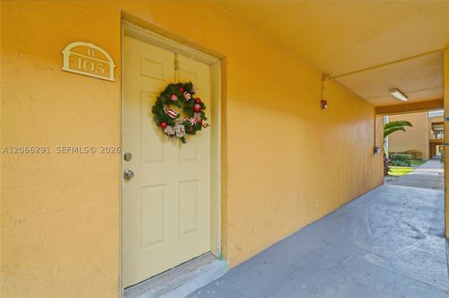 b105-18101 Nw 68th Ave, Hialeah, FL, 33015-3990 | Card Image