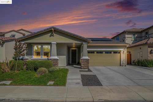 927 Island Palm Way, Brentwood, CA, 94513-1198 | Card Image