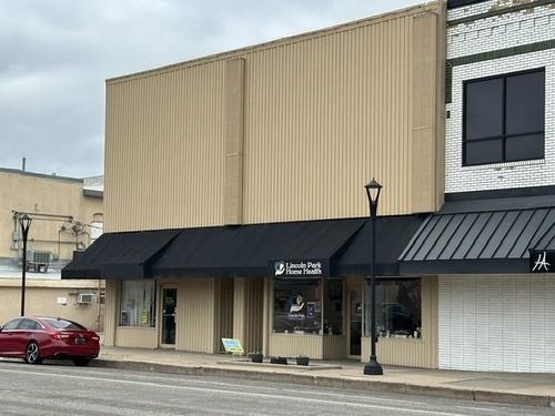113-111-113 S 5th St, Salina, KS, 67401-2858 | Card Image