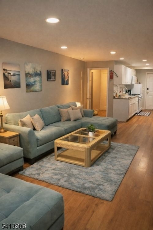 70 Port Ave, Elizabethport, NJ, 07206-2069 | Card Image