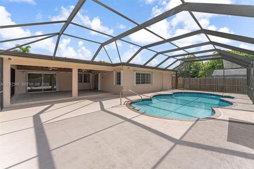 10842 Sw 33rd St, Miami, FL, 33165 | Card Image