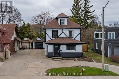 6499 Thorold Stone Road, Niagara Falls (Stamford), ON, L2J1B2 | Card Image