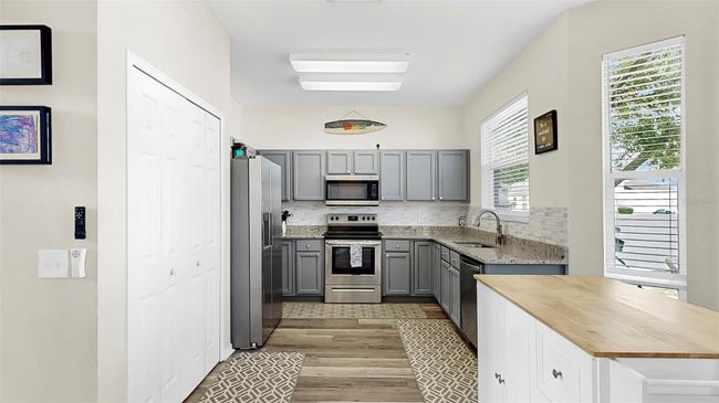 934 Grand Canyon Dr, House other with 4 bedrooms, 3 bathrooms and null parking in VALRICO FL | Image 40