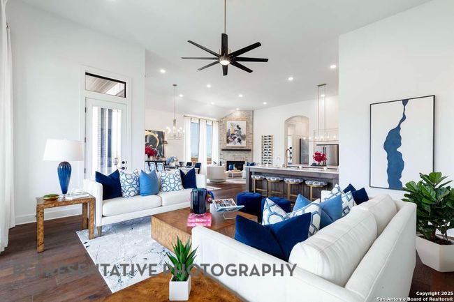 310 Cleveland, House other with 4 bedrooms, 5 bathrooms and null parking in New Braunfels TX | Image 15