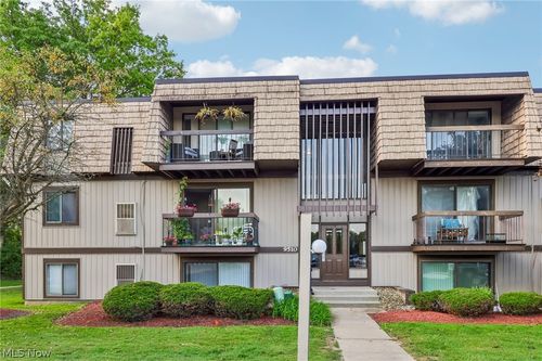 c10-9510 Cove Dr, North Royalton, OH, 44133-2751 | Card Image