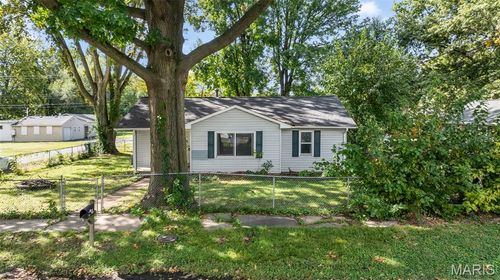 213 Pennsylvania Avenue, South Roxana, IL, 62087 | Card Image