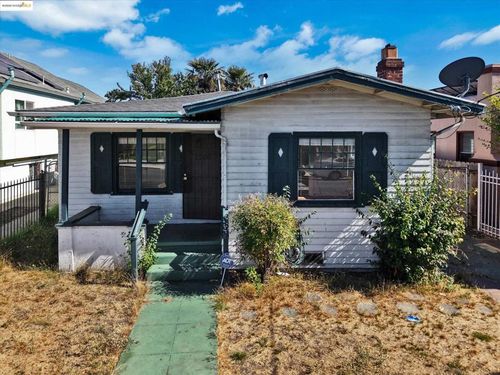 2506 61st Ave, Oakland, CA, 94605-1404 | Card Image