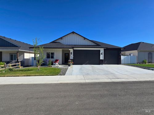 2675 Bandon Dunes Ave, Payette, ID, 83661-1037 | Card Image