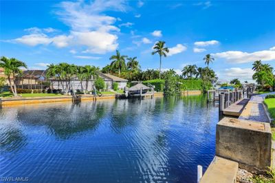 Rare direct intersecting canal with large water view. | Image 2