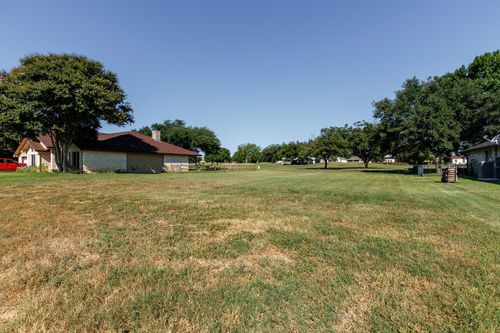 114 Meadowlakes Dr, Meadowlakes, TX, 78654-6604 | Card Image