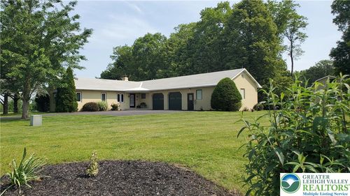 7367 Leisure Ct, Orefield, PA, 18069-2853 | Card Image