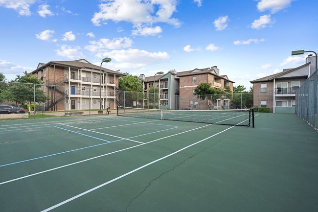 View of tennis court | Image 15