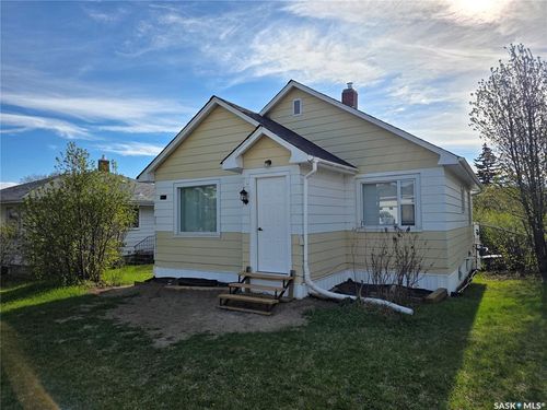 478 3rd Ave Nw, Swift Current, SK, S9H0S5 | Card Image
