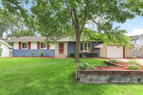 2750 121st Ln Nw, Coon Rapids, MN, 55433-1805 | Card Image