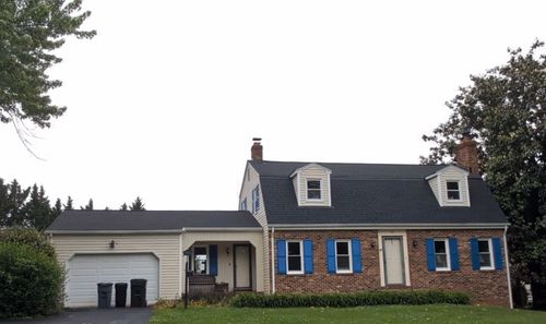 911 W Country Club Dr, PURCELLVILLE, VA, 20132 | Card Image