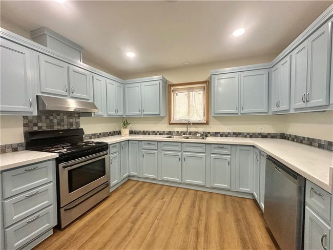 1316 Northwood St, House other with 2 bedrooms, 1 bathrooms and 4 parking in Alice TX | Image 5