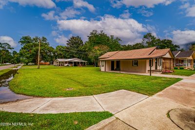 373 6 Th Street, House other with 2 bedrooms, 1 bathrooms and null parking in Macclenny FL | Image 3