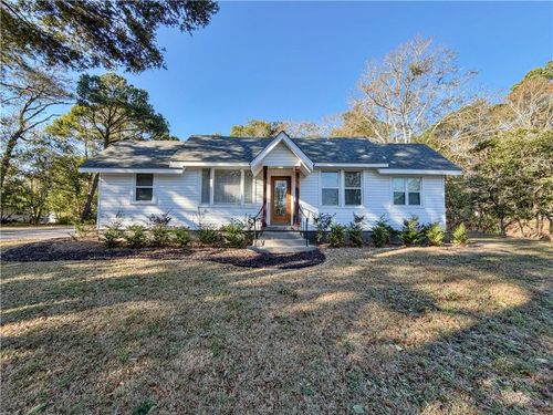 450 Magnolia Rd, Mobile, AL, 36606-2218 | Card Image