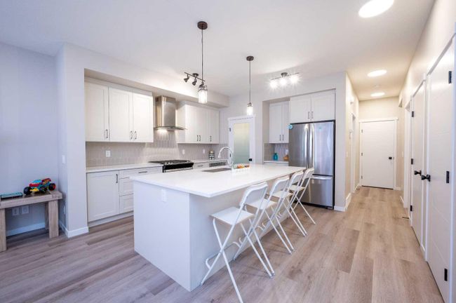 122 Magnolia Court Se, Home with 4 bedrooms, 3 bathrooms and 4 parking in Calgary AB | Image 9