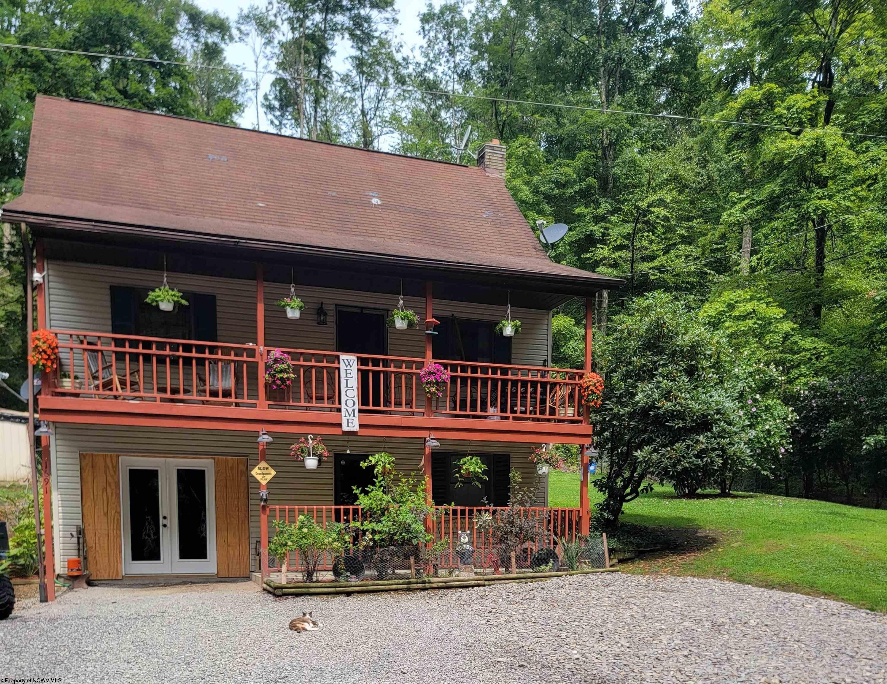 Poe Run Rd, Elkins, WV 26241