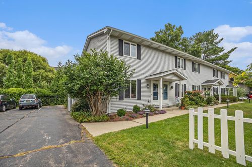 39 Ellis St, Douglas, MI, 49406-5137 | Card Image