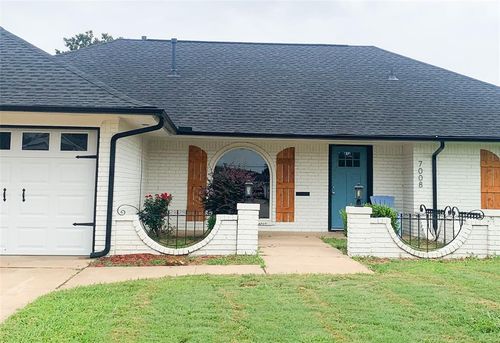 7008 N Comanche Ave, Warr Acres, OK, 73132-6625 | Card Image