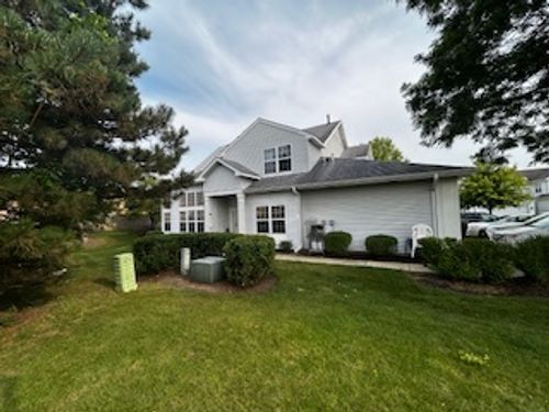 112-112 S Barton Trl, Batavia, IL, 60510-7631 | Card Image