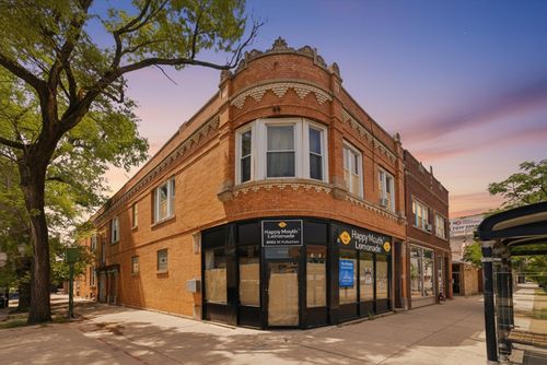 3901 Fullerton Ave, Chicago, IL, 60647-2346 | Card Image