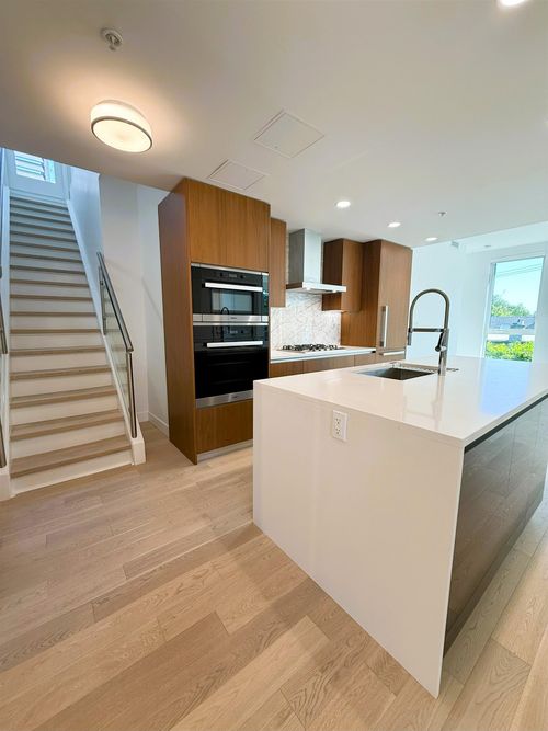 404-2888 Arbutus St, Vancouver, BC, V6J3Y7 | Card Image