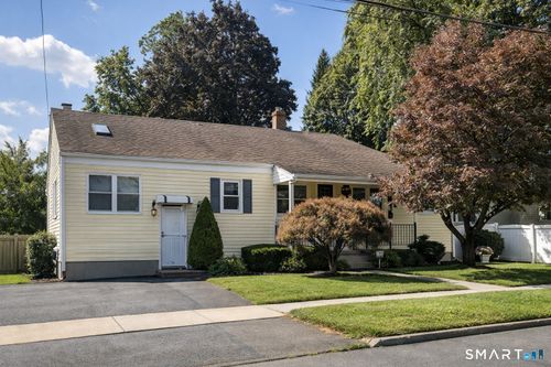 3 7th St, Newington, CT, 06111-3310 | Card Image