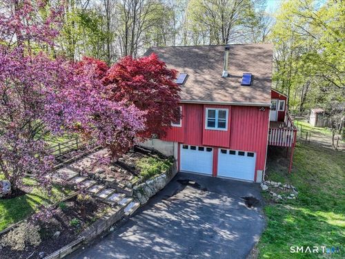 6 Taagan St, Danbury, CT, 06811-3873 | Card Image