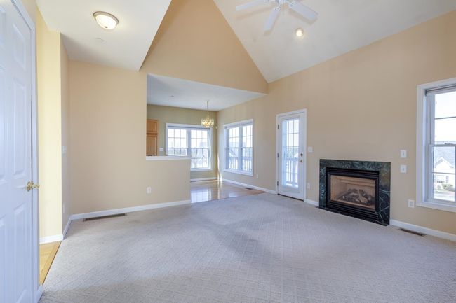 16 - 16 S Parrish Dr, Condo with 2 bedrooms, 3 bathrooms and null parking in Londonderry NH | Image 8