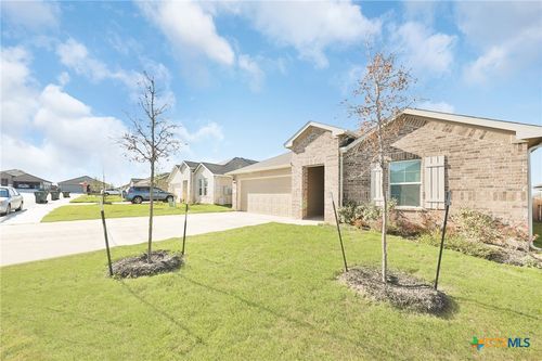 813 Indigo Way, Seguin, TX, 78155-0097 | Card Image
