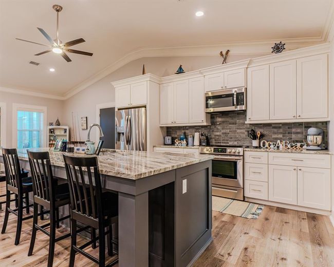 837 Wightman St, House other with 3 bedrooms, 3 bathrooms and 2 parking in Matagorda TX | Image 13