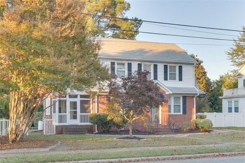 144 Meredith St, Hampton, VA, 23669-4133 | Card Image