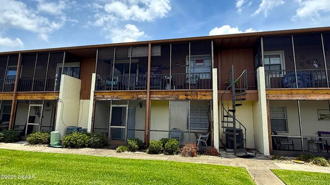 APT-202E - 1640 Juno Trl, Condo with 2 bedrooms, 2 bathrooms and null parking in Astor FL | Image 22