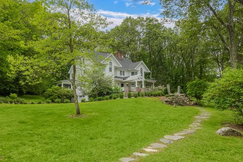 8 Lost Pond Ln, North Salem, NY, 10560-2404 | Card Image