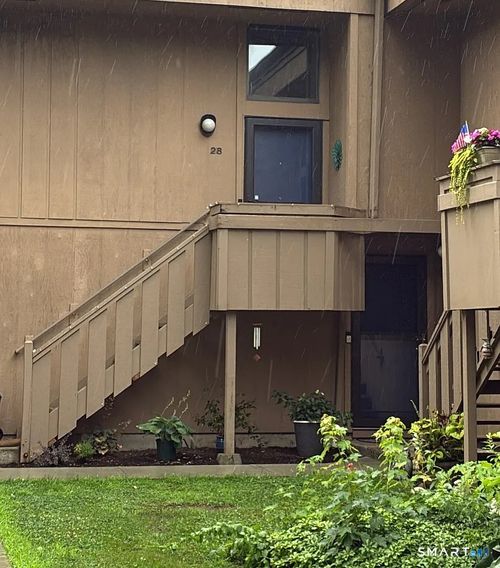 28-28 Granite Rd, Guilford, CT, 06437-2369 | Card Image